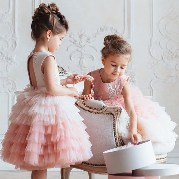 Online shopping shop little girl dress